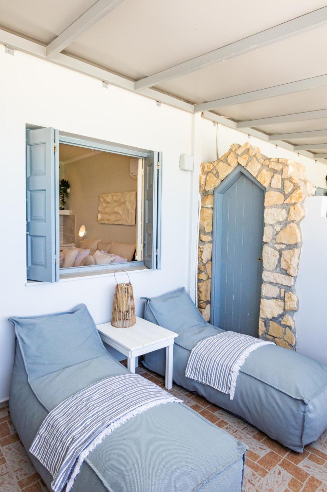 Le Grand Bleu Studios & Apartments Lefkos (Karpathos) Quarto foto